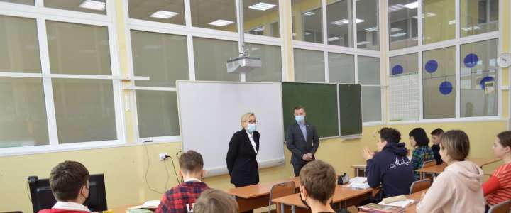 Президент и основатель благотворительного фонда «Сохрани жизнь» Яна Байгот рассказала старшеклассникам МЛШ, о милосердии, которое побеждает болезнь 