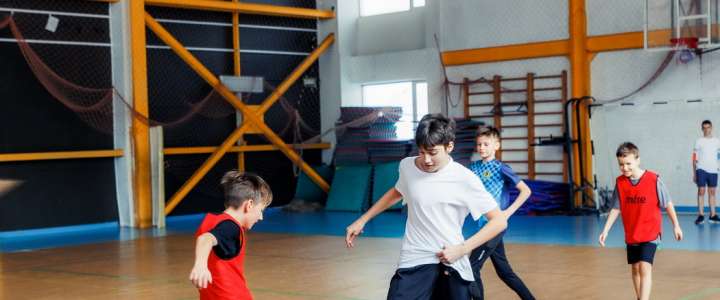 Спартакиада в Международной лингвистической школе: 6м3 класс лучший в футболе, а 7м1 - в настольном теннисе