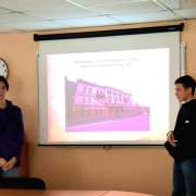 Ученики 7-8 классов Международной лингвтсической школы продолжили проект “The Cultural Heritage of Vladivostok” презентациями в 5-6 классах 