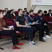 Ученики 10 классов Международной лингвистической школы успешно защитили проектные и исследовательские работы