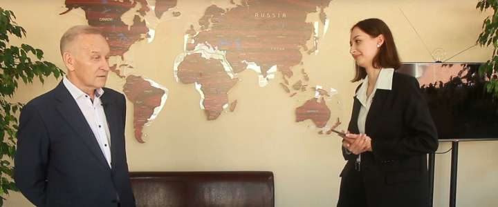 Президент ВГУЭС Геннадий Лазарев: МЛШ выбирают ученики из России, Республики Корея, Японии, Китая, Индии, потому что она лучшая на Дальнем Востоке