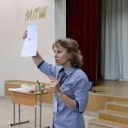 Музей пришел в гости: пятиклассники Международной лингвистической школы узнали о жизни древних людей приморской земли и об удивительных находках археологов 