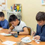 История русских народных промыслов, оригами, маски пекинской оперы, создание корейских национальных игрушек – в МЛШ продолжается International Week  
