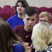 «Актуально о русском»: В Международной лингвистической школе состоялось заседание дебат – клуба для восьмиклассников