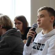 «Актуально о русском»: В Международной лингвистической школе состоялось заседание дебат – клуба для восьмиклассников