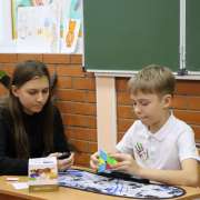 Соревнования по спидкубингу состоялись в Международной лингвистической школе