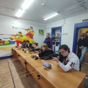 Ученики 11 классов Международной лингвистической школы продолжают сдавать нормы ГТО: показываем свои навыки в тире 