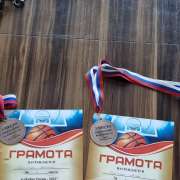 Ученики 5м4 класса МЛШ Акмал и Джамал Дустиевы не оставляют шансов соперникам в кикбоксинге, а в баскетболе в составе команды вместе с Андреем Олещуком завоевывают «бронзу»  