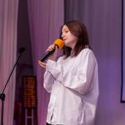 «Души прекрасные порывы»: ученики Международной лингвистической школы читали свои любимые стихи 