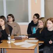 Вторая сессия СДИ «Владивосток - город будущего» в МЛШ: команды представили идеи проектов и сыграли в деловую игру с руководителем проектного офиса администрации Владивостока  