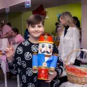 В Международной лингвистической школе состоялась Рождественская ярмарка «Пусть дети верят в чудеса!» 