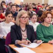 «Души прекрасные порывы»: ученики Международной лингвистической школы читали свои любимые стихи 