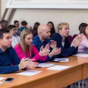 «Души прекрасные порывы»: ученики Международной лингвистической школы читали свои любимые стихи 