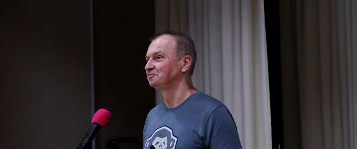 Профессор МГУ им. Ломоносова Михаил Лебедев рассказал старшеклассникам МЛШ о нейроинтерфейсах, практике их применения и новейших исследованиях  