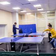 Спартакиада в Международной лингвистической школе продолжается: в футбольных поединках и теннисных баталиях определяются лучшие игроки