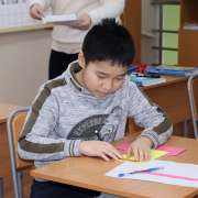 Новый год по-китайски в Международной лингвистической школе: создаем новогодние китайские фонарики и соревнуемся в искусстве каллиграфии 