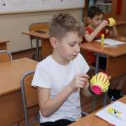 Новый год по-китайски в Международной лингвистической школе: создаем новогодние китайские фонарики и соревнуемся в искусстве каллиграфии 