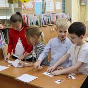 Опыты, исследования, эксперименты: ученики начальных классов Международной лингвистической школы сделали свои первые шаги в научный мир
