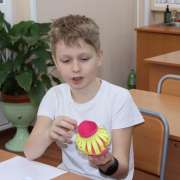 Новый год по-китайски в Международной лингвистической школе: создаем новогодние китайские фонарики и соревнуемся в искусстве каллиграфии 