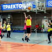 Шестые классы Международной лингвистической школы сразились в баскетбол – лучшим оказался 6м2! 