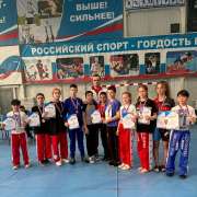 Ученики 5м4 класса МЛШ Джамал и Акмал Дустиевы завоевали «золото» и «серебро» на Первенстве ДФО по кикбоксингу 