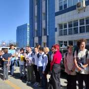 Ученики Международной лингвистической школы успешно провели тренировку по эвакуации в случае пожара