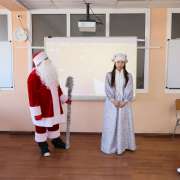 Новогоднее заседание «Русского клуба»: иностранные ученики показали отличное знание русских новогодних традиций 