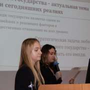 Проекты учеников 9 классов Международной лингвистической школы: от исследования мотивов хобби подростков до возможностей создания электронной музыки каждым желающим