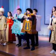 Международная лингвистическая школа отмечает день рождения
