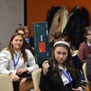 Старшеклассники Международной лингвистической школы приняли участие в конференции «Модель ООН на Дальнем Востоке»  