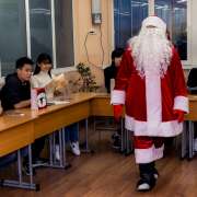 Новогоднее заседание «Русского клуба»: иностранные ученики показали отличное знание русских новогодних традиций 