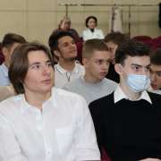 Ученики 10 классов Международной лингвистической школы успешно завершили проект «Владивосток – город будущего»