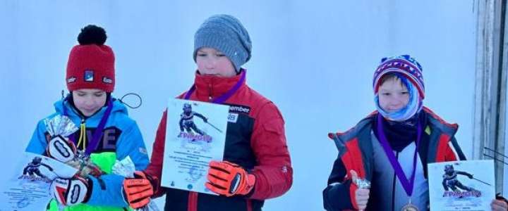 Взяли «золото»: ученики Международной лингвистической школы - лучшие в слалом-гиганте и большом теннисе