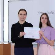 Гостем учеников Международной лингвистической школы стал студент 3 курса ВШЭ из Франции Амори Левек
