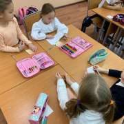 Первоклассники Международной лингвистической школы попрощались с азбукой