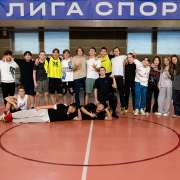 Среди 10 классов Международной лингвистической школы определились лучшие в волейболе, настольном теннисе и баскетболе 