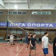 Среди 10 классов Международной лингвистической школы определились лучшие в волейболе, настольном теннисе и баскетболе 