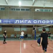 Среди 10 классов Международной лингвистической школы определились лучшие в волейболе, настольном теннисе и баскетболе 