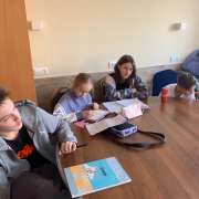 Ученики Международной лингвистической школы успешно сыграли математические бои на математическом турнире Европы