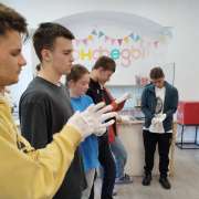 Ученики 10В класса Международной лингвистической школы на весенних каникулах побывали с  экскурсией в знаменитом поселке Хабаровского края Сикачи Алян 