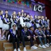 Дорогие одиннадцатиклассники!  В прошлом остались одиннадцать школьных лет, наполненных счастливыми открытиями, незабываемыми впечатлениями. 