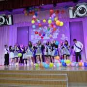 Дорогие одиннадцатиклассники!  В прошлом остались одиннадцать школьных лет, наполненных счастливыми открытиями, незабываемыми впечатлениями. 