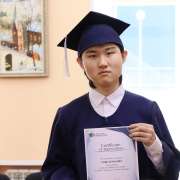 Дорогие одиннадцатиклассники!  В прошлом остались одиннадцать школьных лет, наполненных счастливыми открытиями, незабываемыми впечатлениями. 
