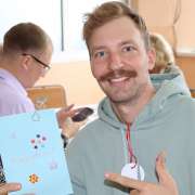День самоуправления в МЛШ: старшеклассники ведут уроки у младших классов, а учителя участвуют в квизах и творческих проектах
