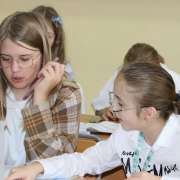 День самоуправления в МЛШ: старшеклассники ведут уроки у младших классов, а учителя участвуют в квизах и творческих проектах