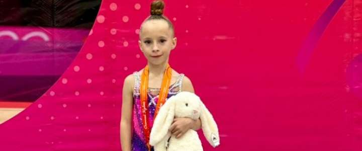 Ученица 2м2 класса МЛШ Василиса Усольцева завоевала «серебро» на открытом турнире по художественной гимнастике «Осенний Кубок» в Хабаровске