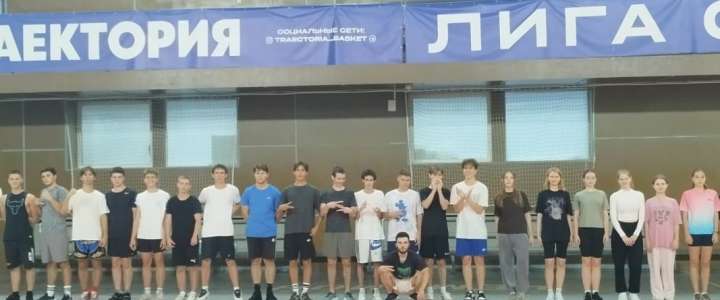 Ученики 11 классов Международной лингвистической школы сдают нормы ГТО