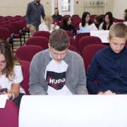 World Bank training: ученики 9-11 классов стали участниками тренинга перед участием в зимней сессии Модели ООН в ДВФУ 