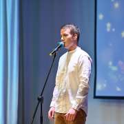 Дорогие ученики и учителя! Новый год – это всегда сказка. Я хочу пожелать коллегам, ребятам и их родителям, чтобы Новый год вошел в вашу жизнь именно сказкой. 