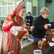 Делегация Международного центра образовательных и культурных обменов «ЧуньЦю» посетила МЛШ 
